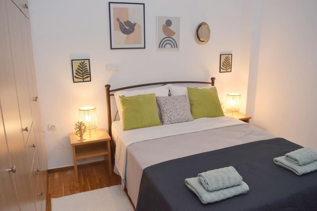 Lovely,Central, Spacious 2-Bedrooms Apartment Пирея Екстериор снимка
